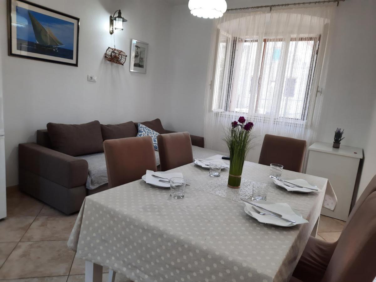 Apartments Villa Beba Komiža Extérieur photo