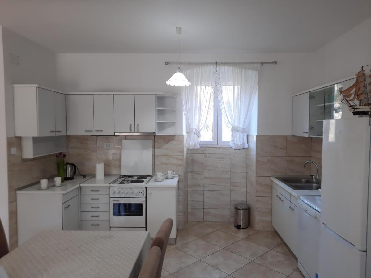 Apartments Villa Beba Komiža Extérieur photo