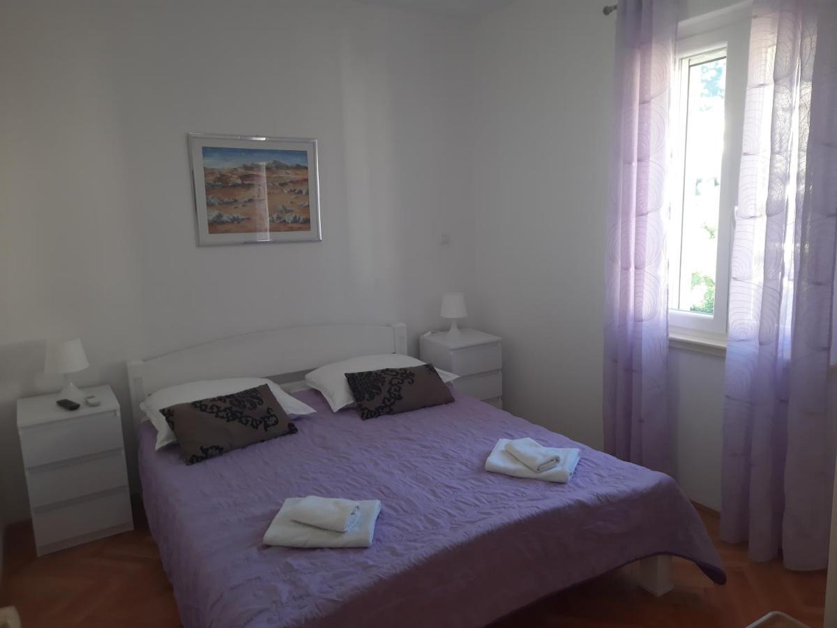 Apartments Villa Beba Komiža Extérieur photo